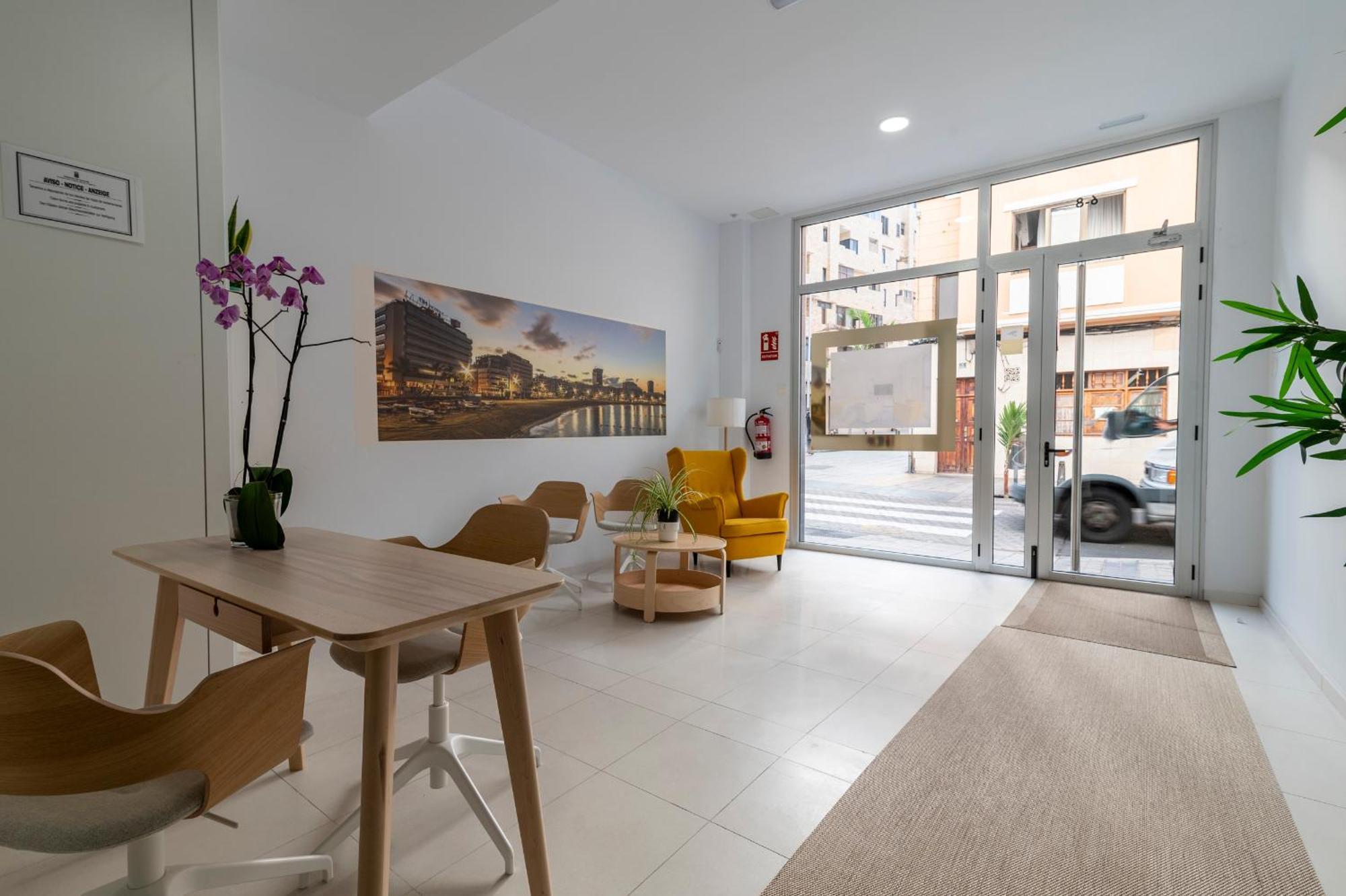 Nuevos Lightbooking Livian Suites Las Palmas Екстериор снимка