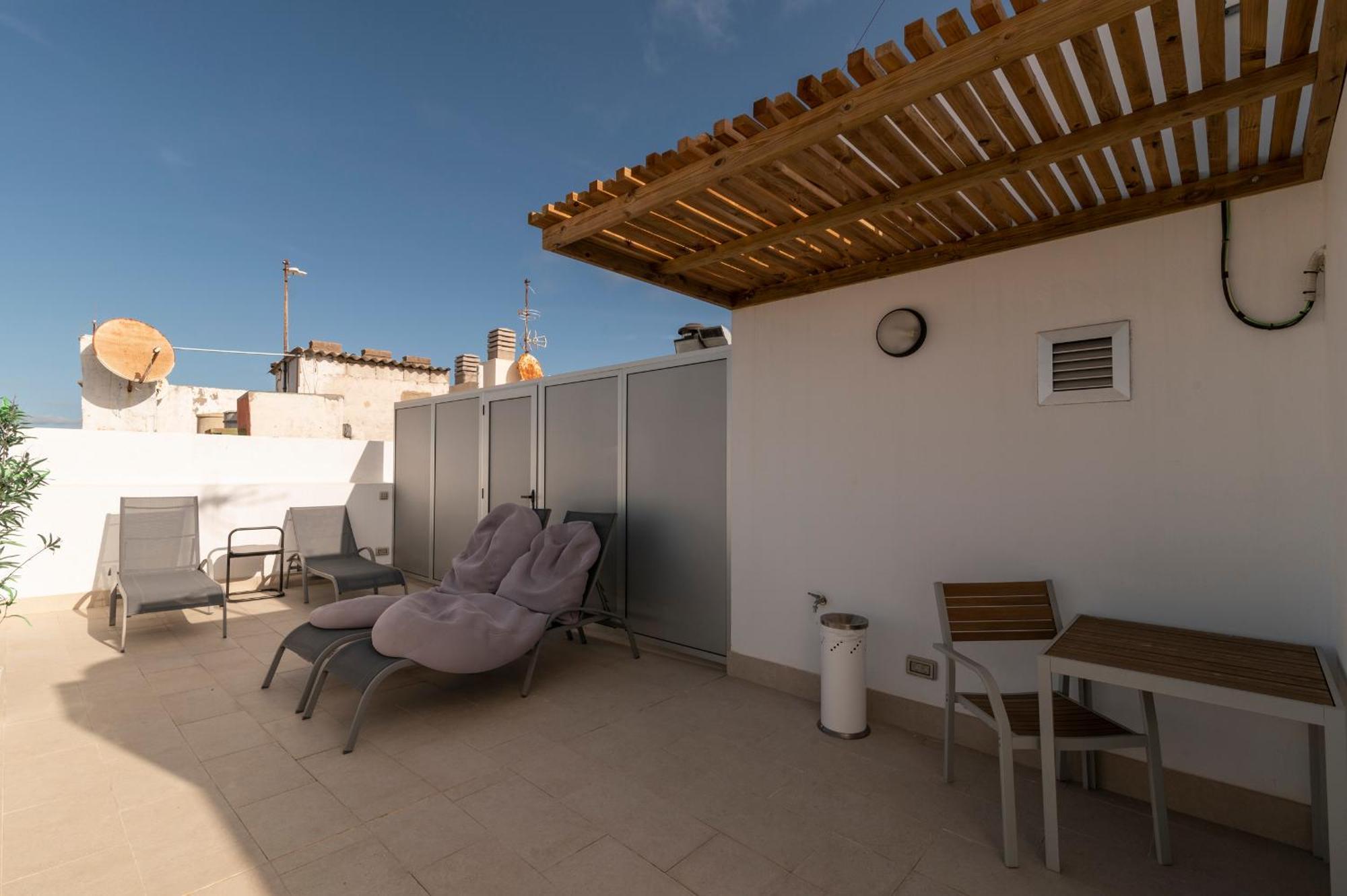 Nuevos Lightbooking Livian Suites Las Palmas Екстериор снимка