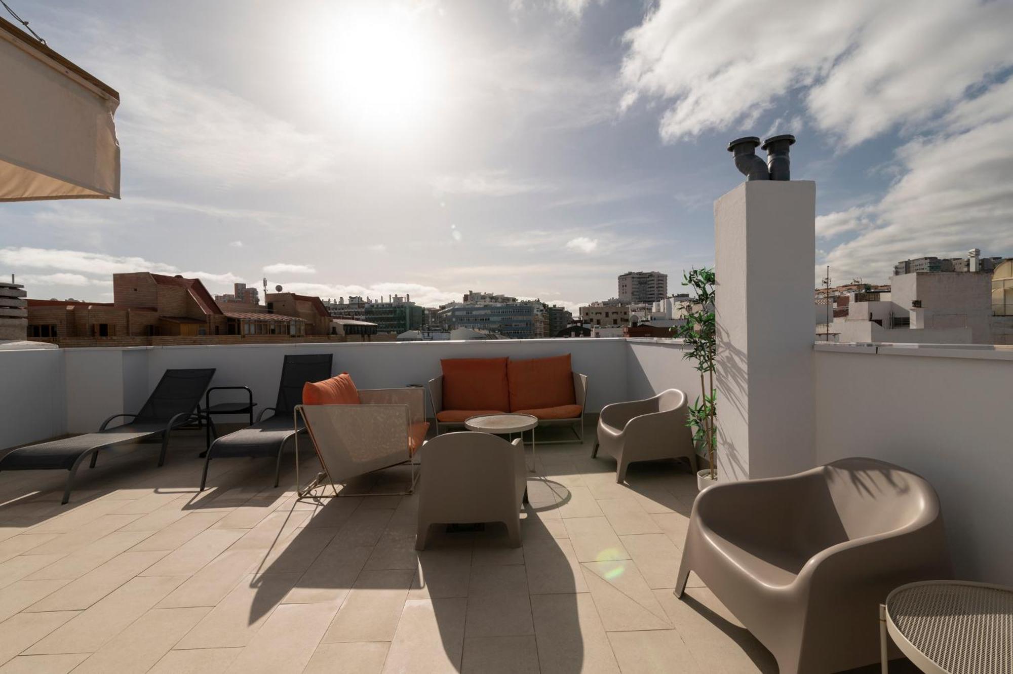 Nuevos Lightbooking Livian Suites Las Palmas Екстериор снимка